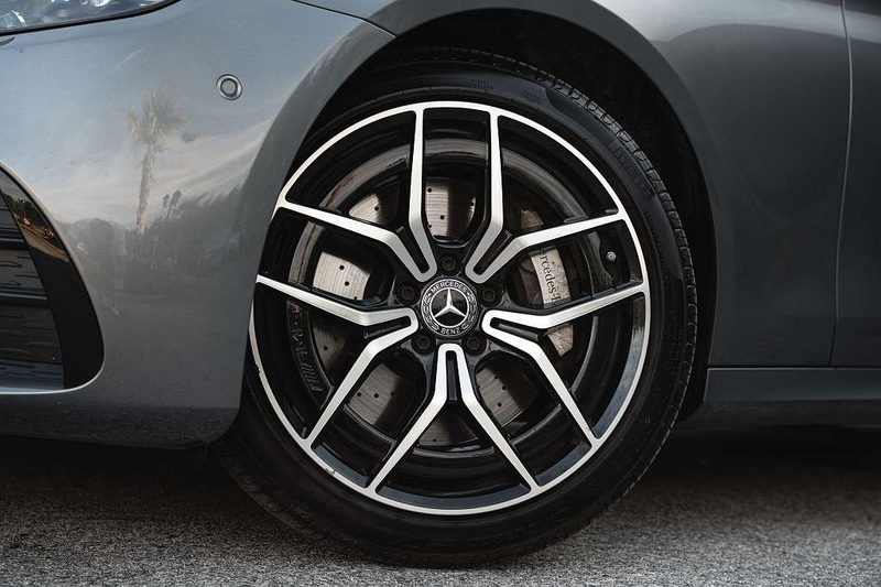 Mercedes-Benz E 400 d T AMG Pano. AHK — photo 15