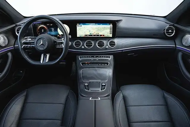 Mercedes-Benz E 400 d T AMG Pano. AHK Ansicht 43