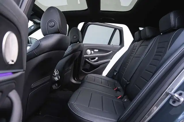 Mercedes-Benz E 400 d T AMG Pano. AHK Ansicht 19