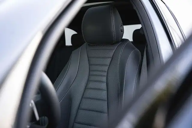 Mercedes-Benz E 400 d T AMG Pano. AHK Ansicht 34