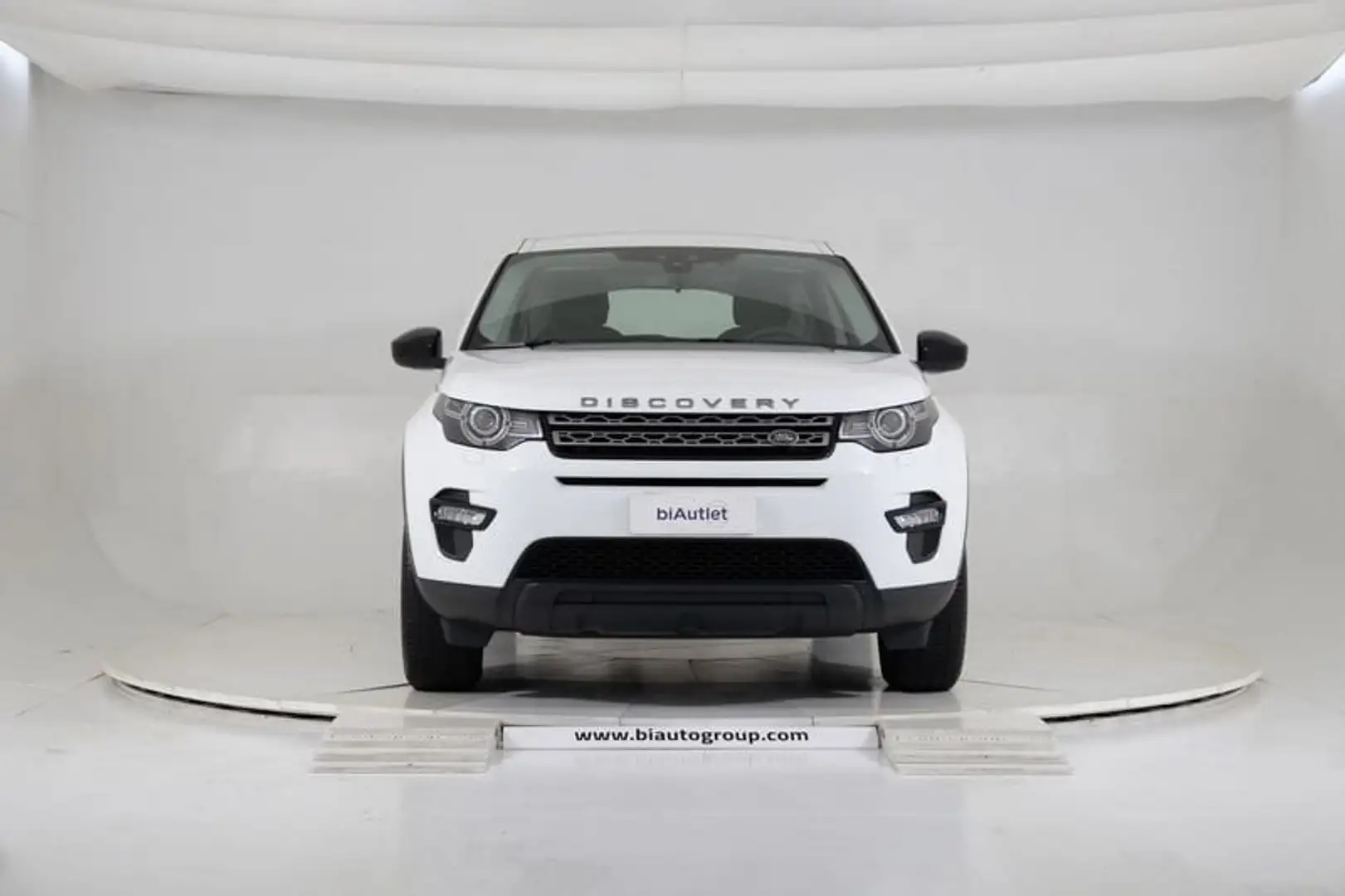 Land Rover Discovery Sport 2.0 ed4 SE 2wd 150cv Bianco - 2
