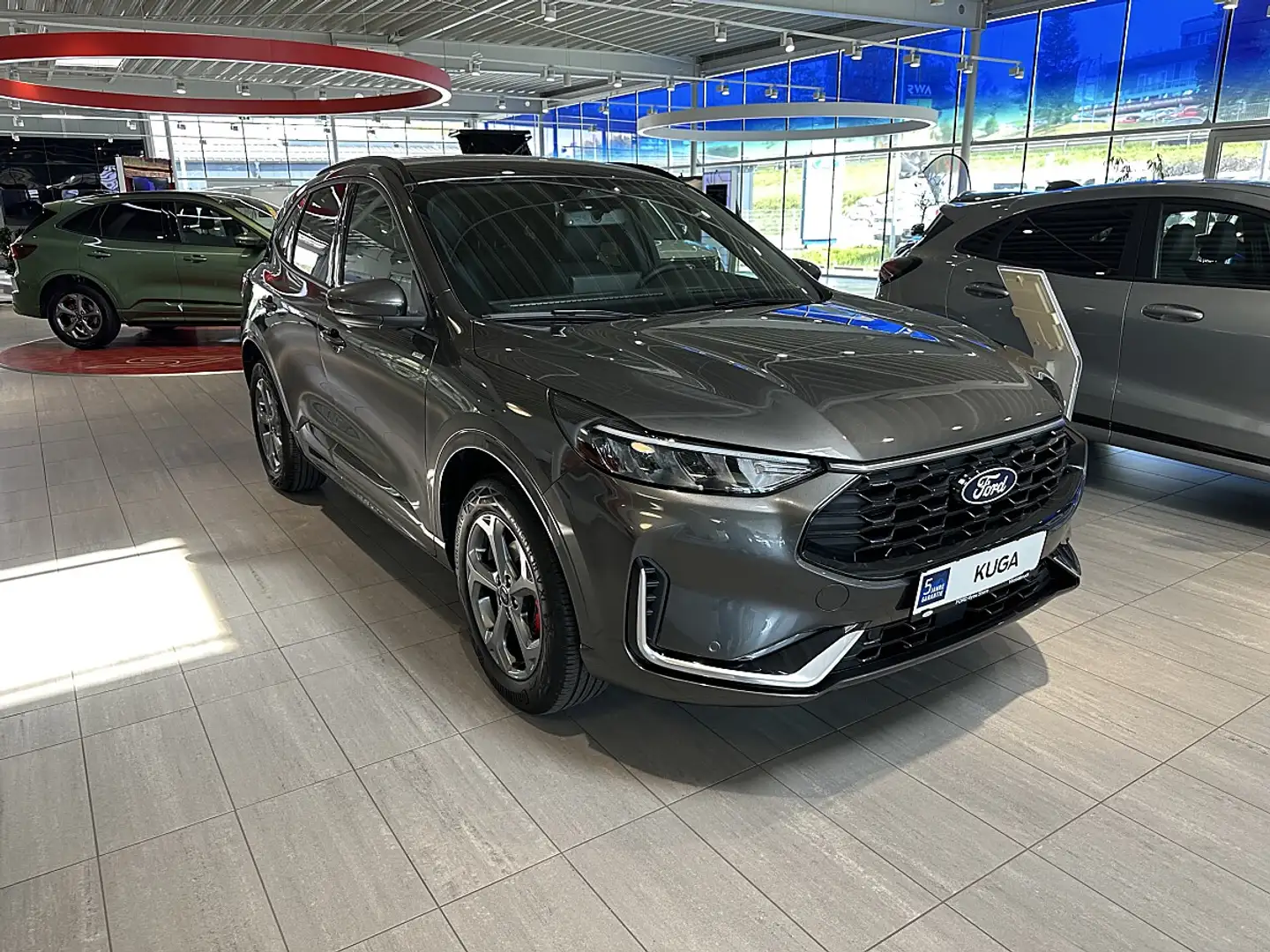 Ford Kuga 2,5 Duratec FHEV ST-Line X Aut. Grau - 1