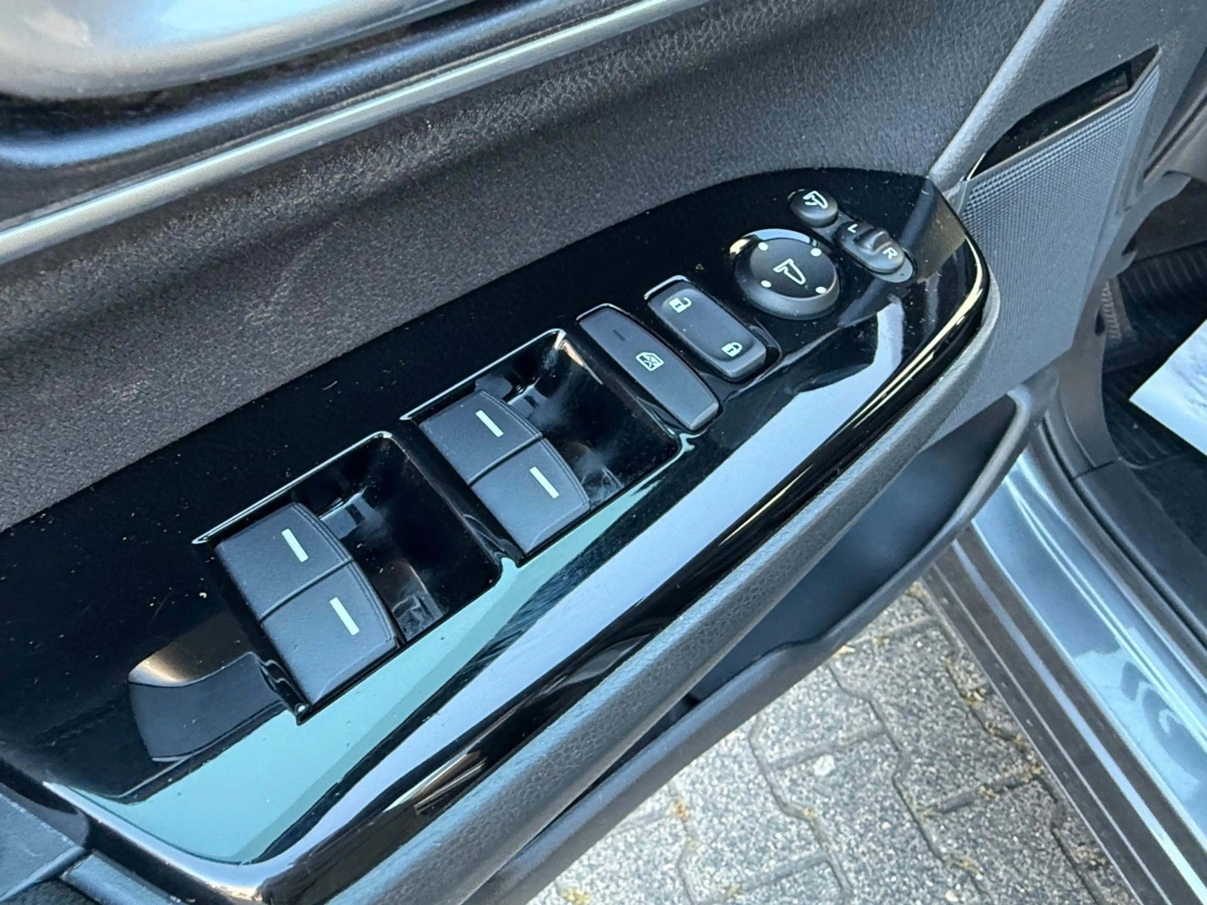 Honda CR-V 1.5 T 2WD Elegance KAMERA/KLIMA/SHZ/PDC/AHK — photo 10
