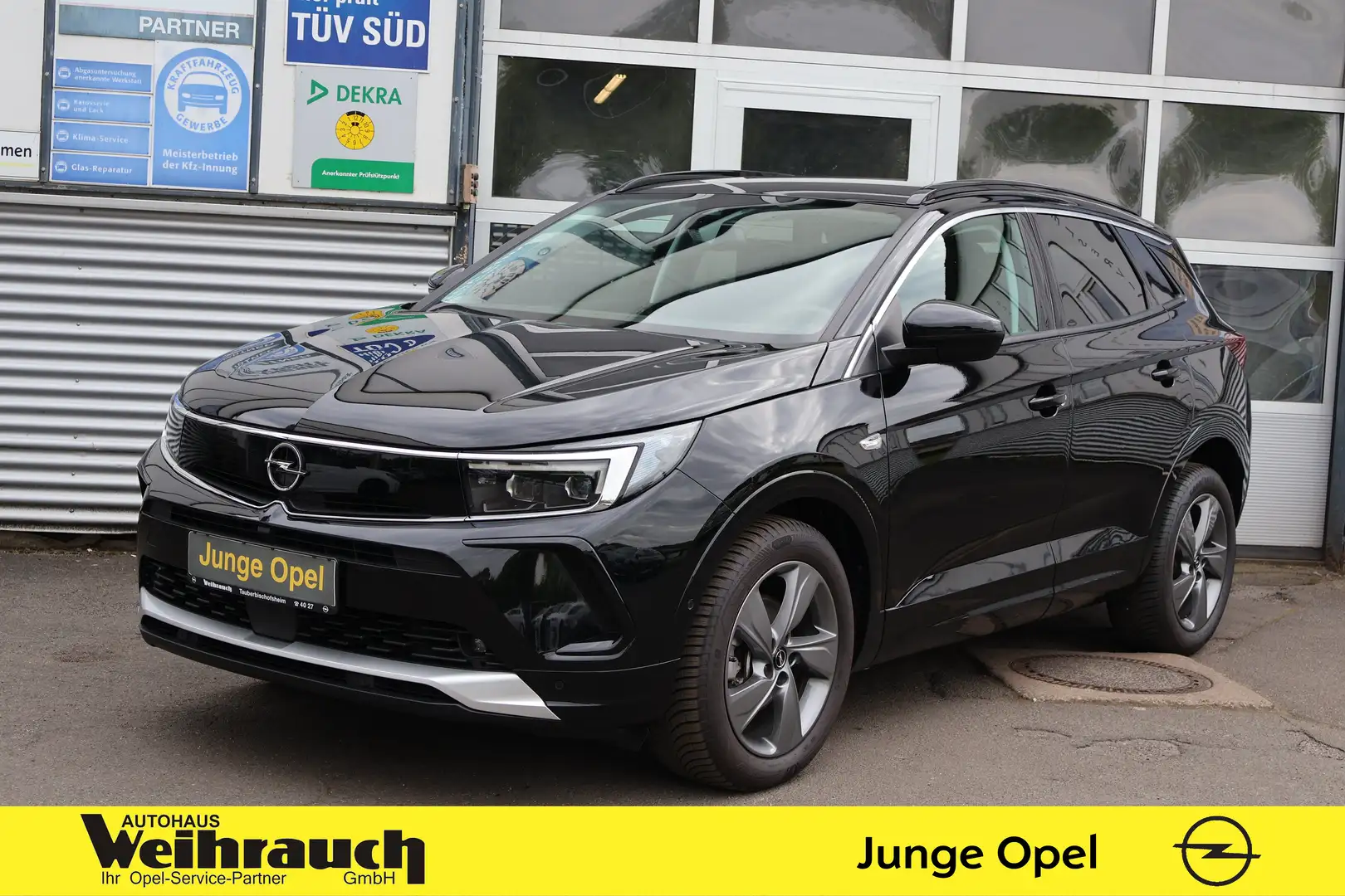Opel Grandland 1.2 Turbo AT8 Elegance+Matrix-LED+ Noir - 1