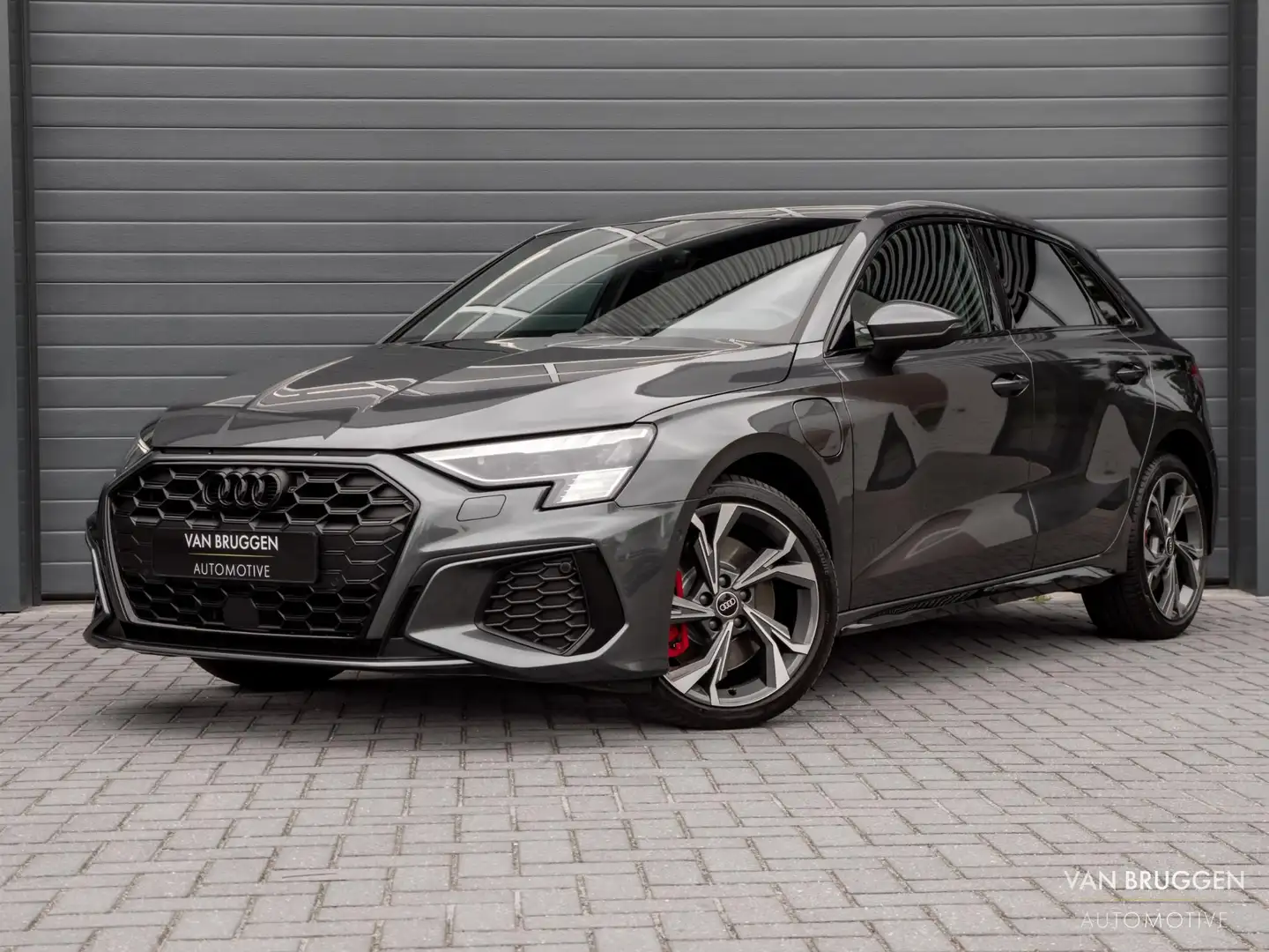 Audi A3 Sportback 45 TFSI E S-Line RS-Stoelen HUD S3 Massa Grijs - 1