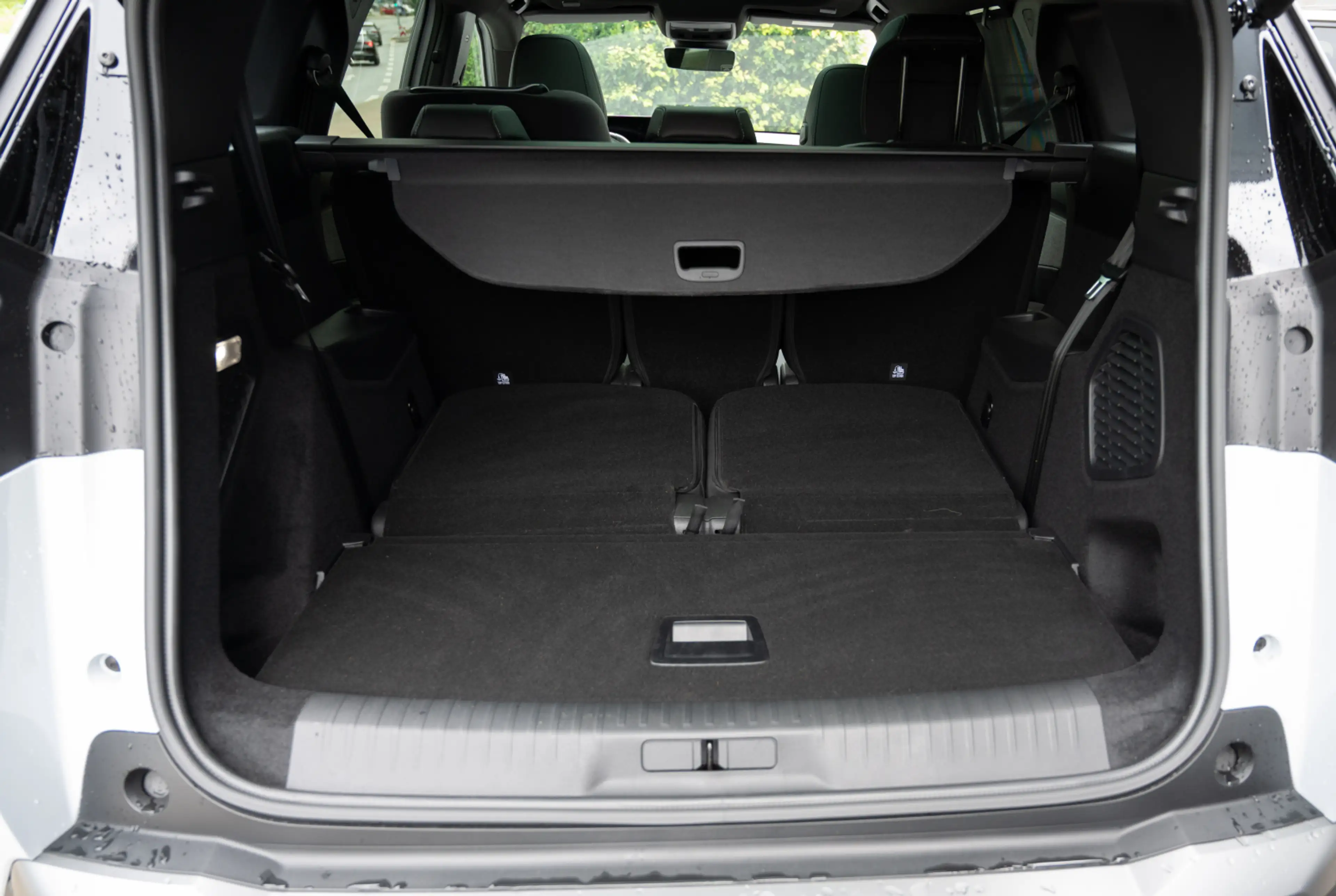 Peugeot 5008 GT HYBRID 145 e-DSC6 *PANO*PDC*WINTER-PAKET* — photo 13