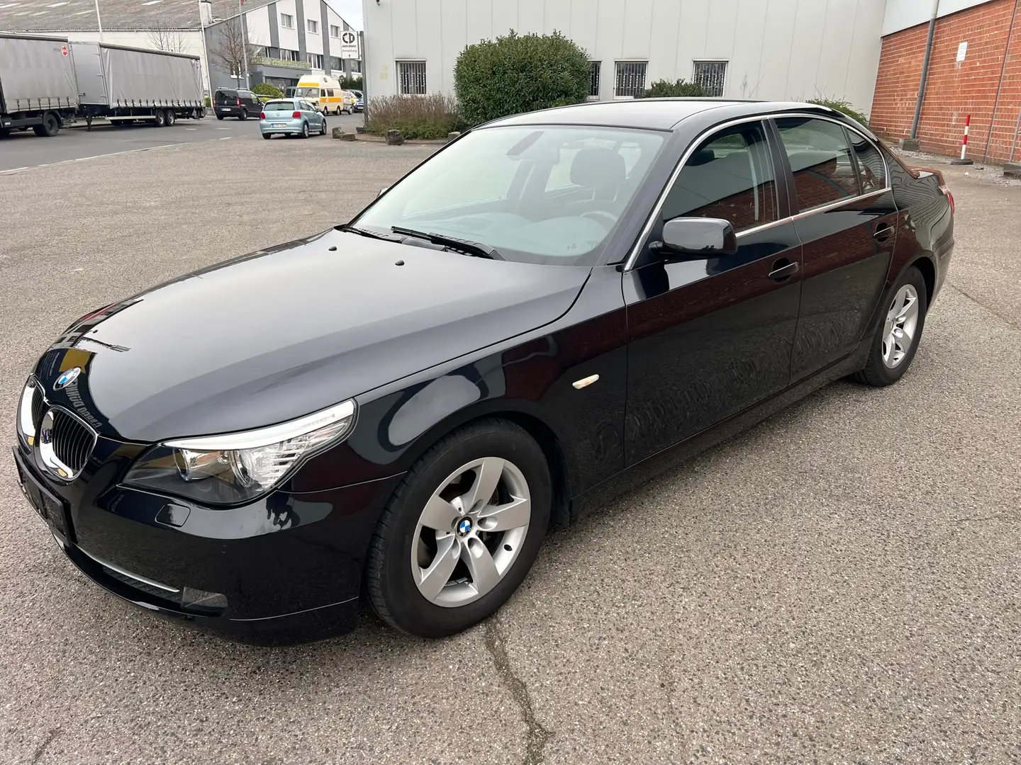 BMW 523 523i/Wenig Km /Standheizung Black - 2