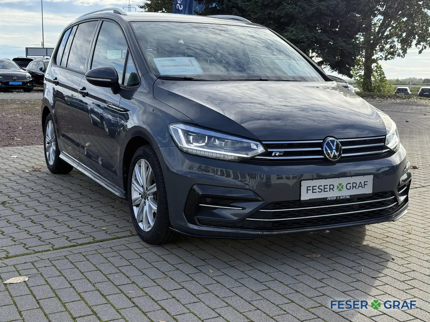 Volkswagen Touran 1.5 TSI Comfortline DSG IQ.DRIVE/Fronthz/LED/Navi Grau - 2