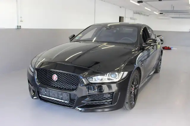 Jaguar XE 20d Pure