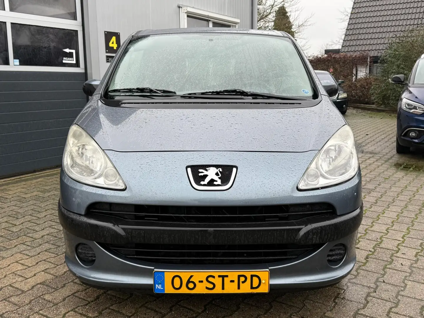 Peugeot 1007 1.4 Urban 99.000 KM Nl Auto Goed onderhouden Grijs - 2