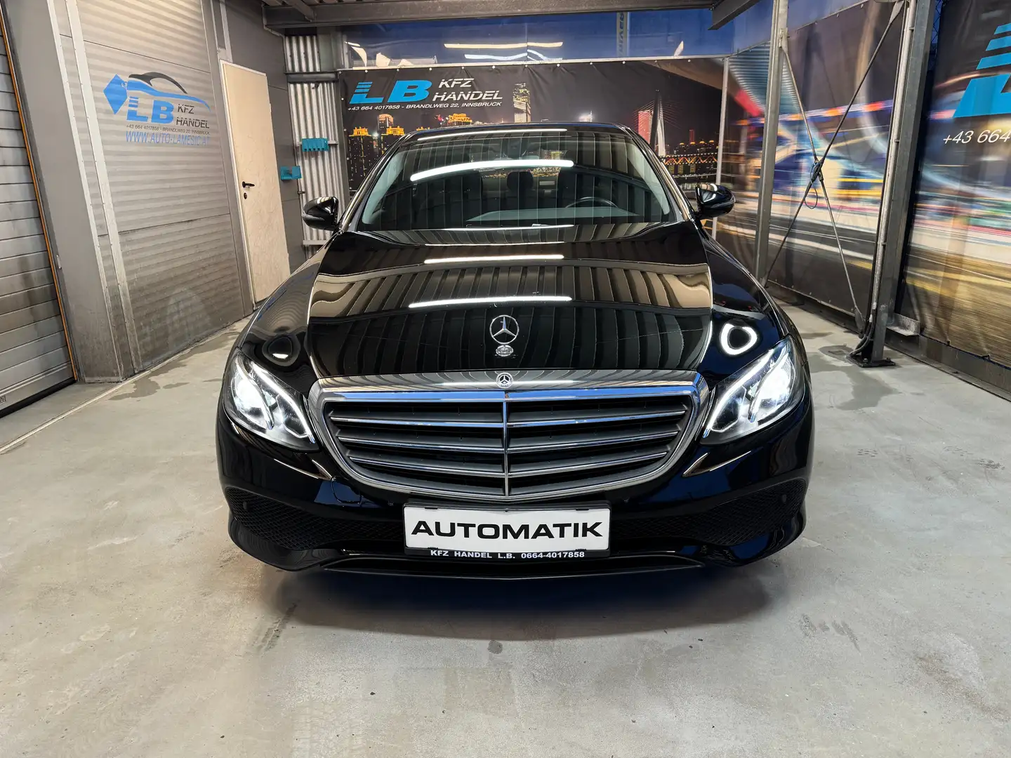 Mercedes-Benz E 220 E 220 d 4Matic (213.005) Schwarz - 2