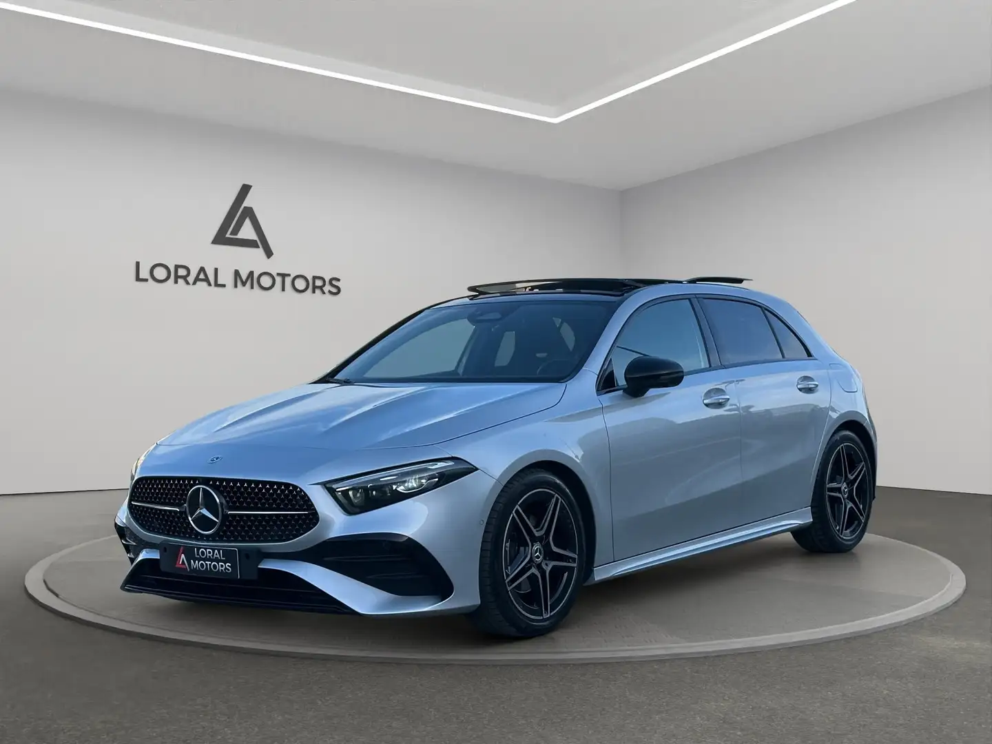 Mercedes-Benz A 200 A 200 d AMG Line Premium Plus Night Edition Argent - 1