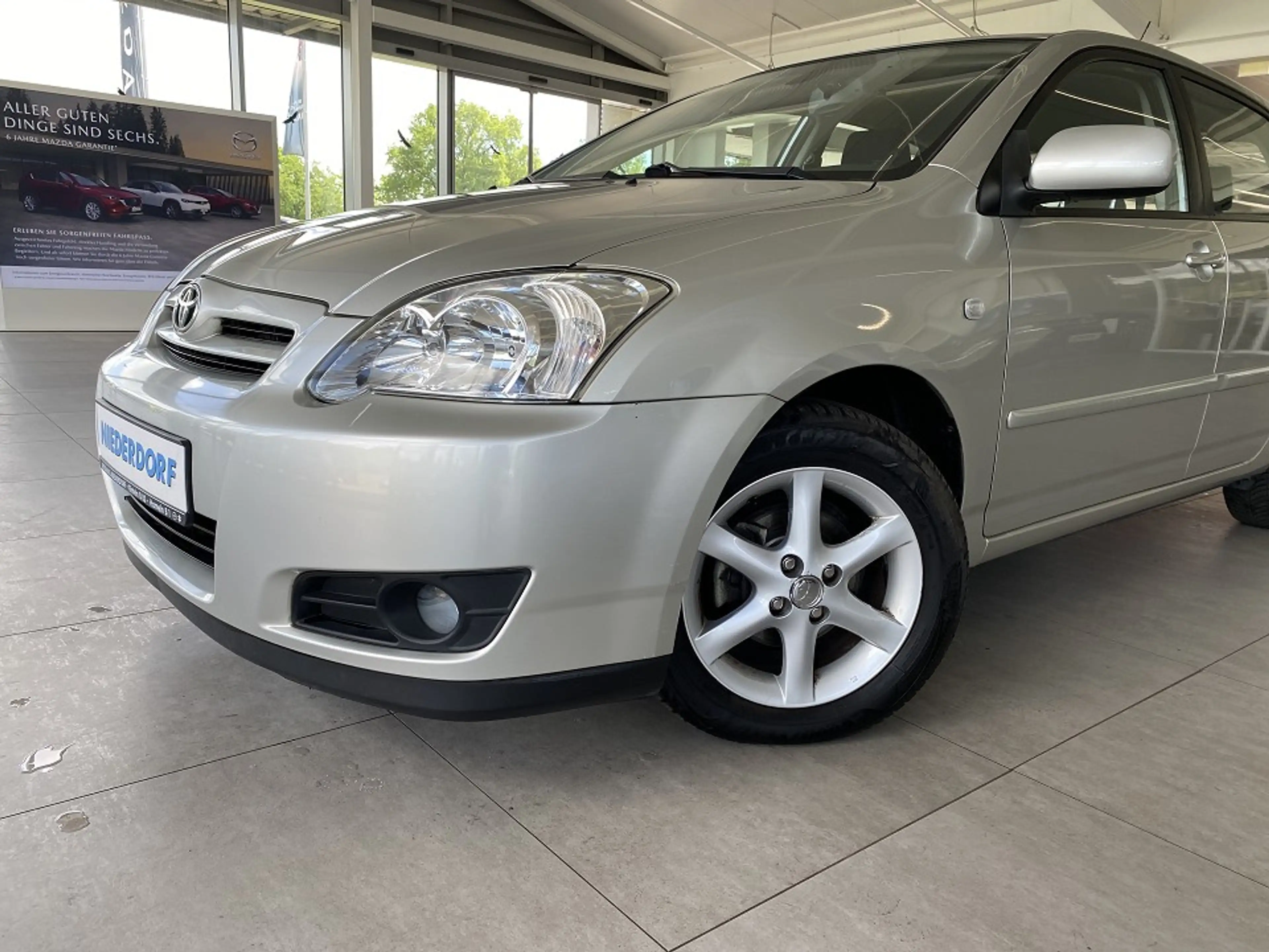 Toyota Corolla 1.4 Sol ALLWETTER KLIMAAUT. — photo 4