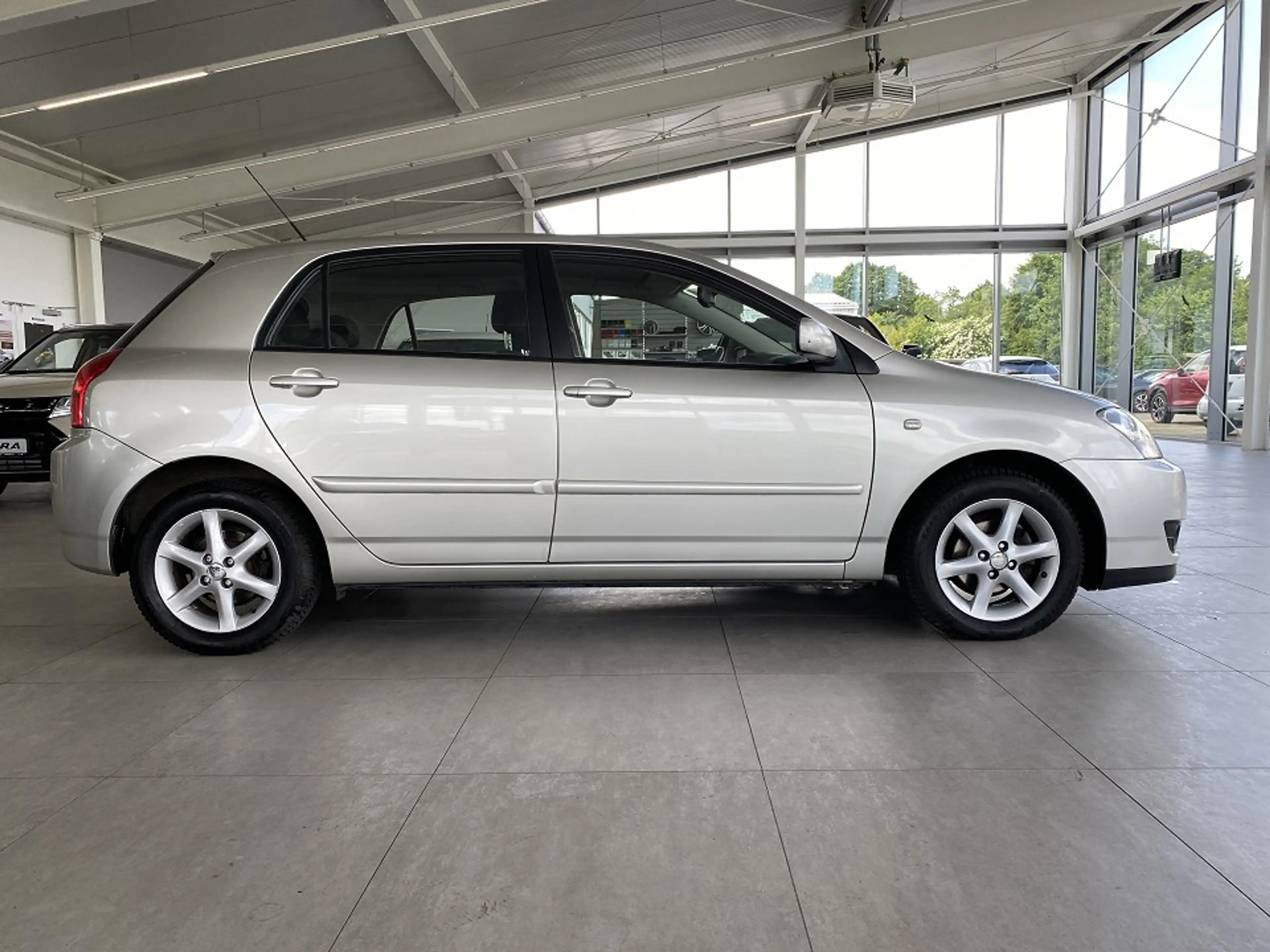 Toyota Corolla 1.4 Sol ALLWETTER KLIMAAUT. — photo 8