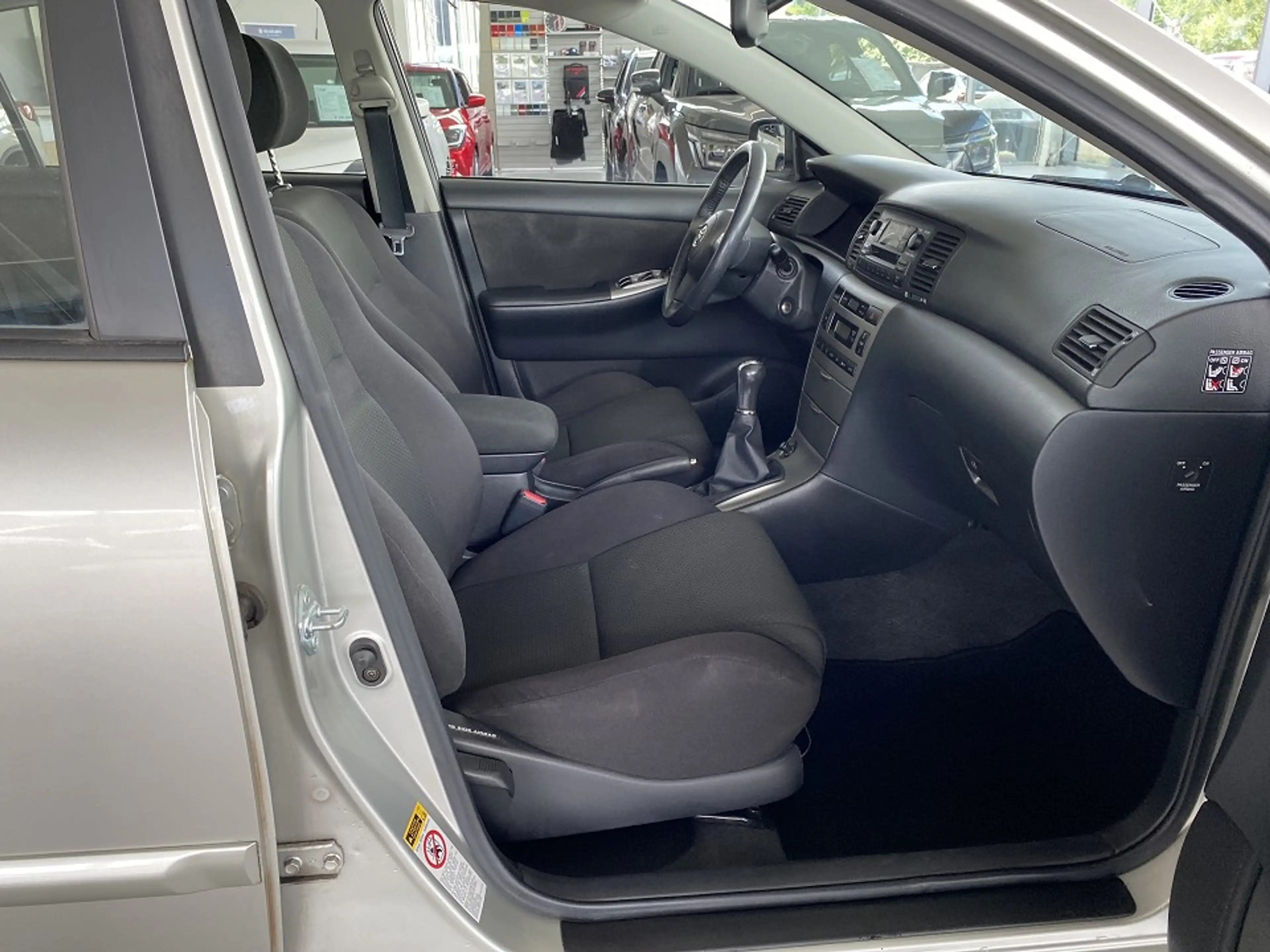 Toyota Corolla 1.4 Sol ALLWETTER KLIMAAUT. — photo 5