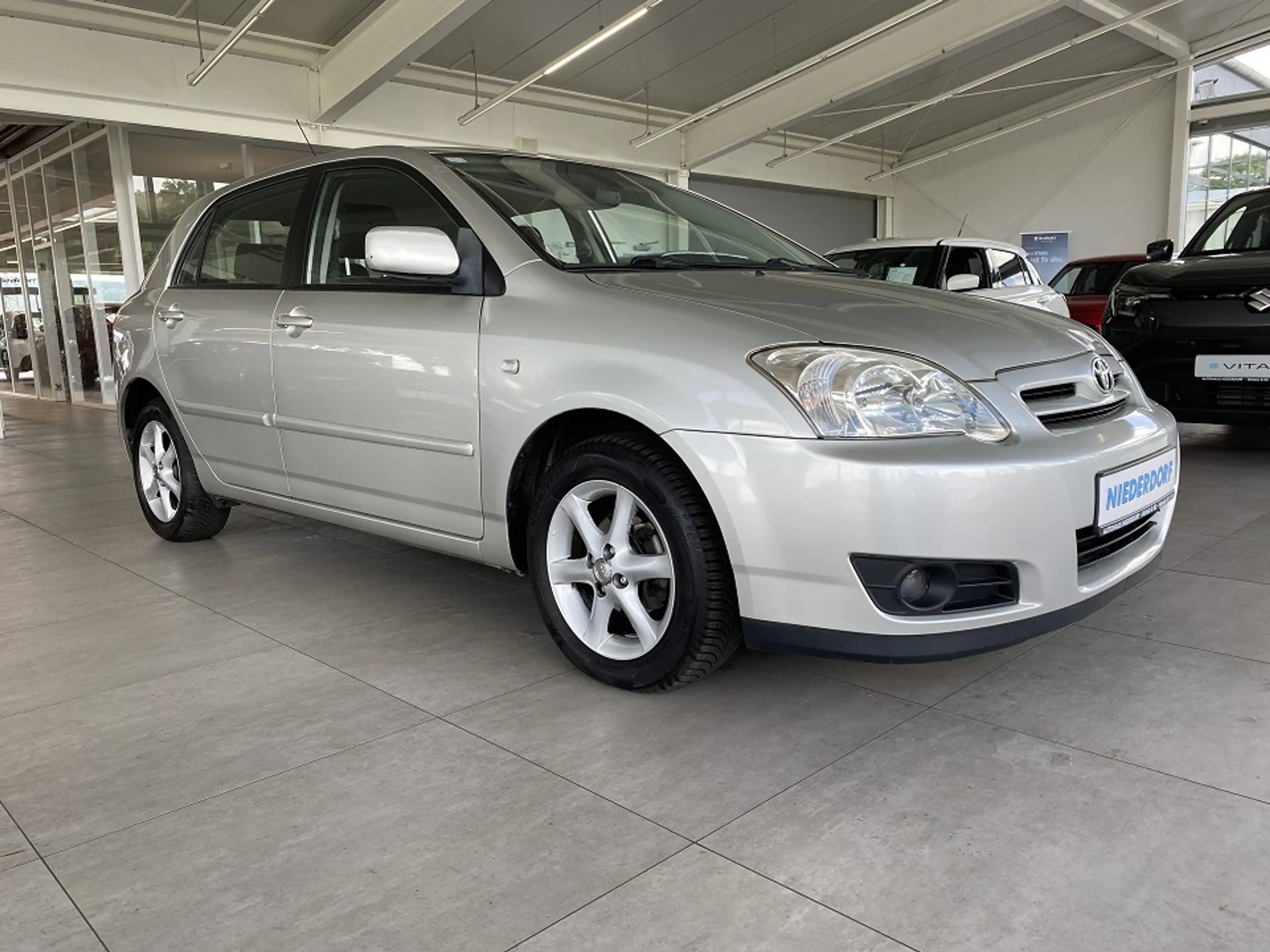 Toyota Corolla 1.4 Sol ALLWETTER KLIMAAUT.