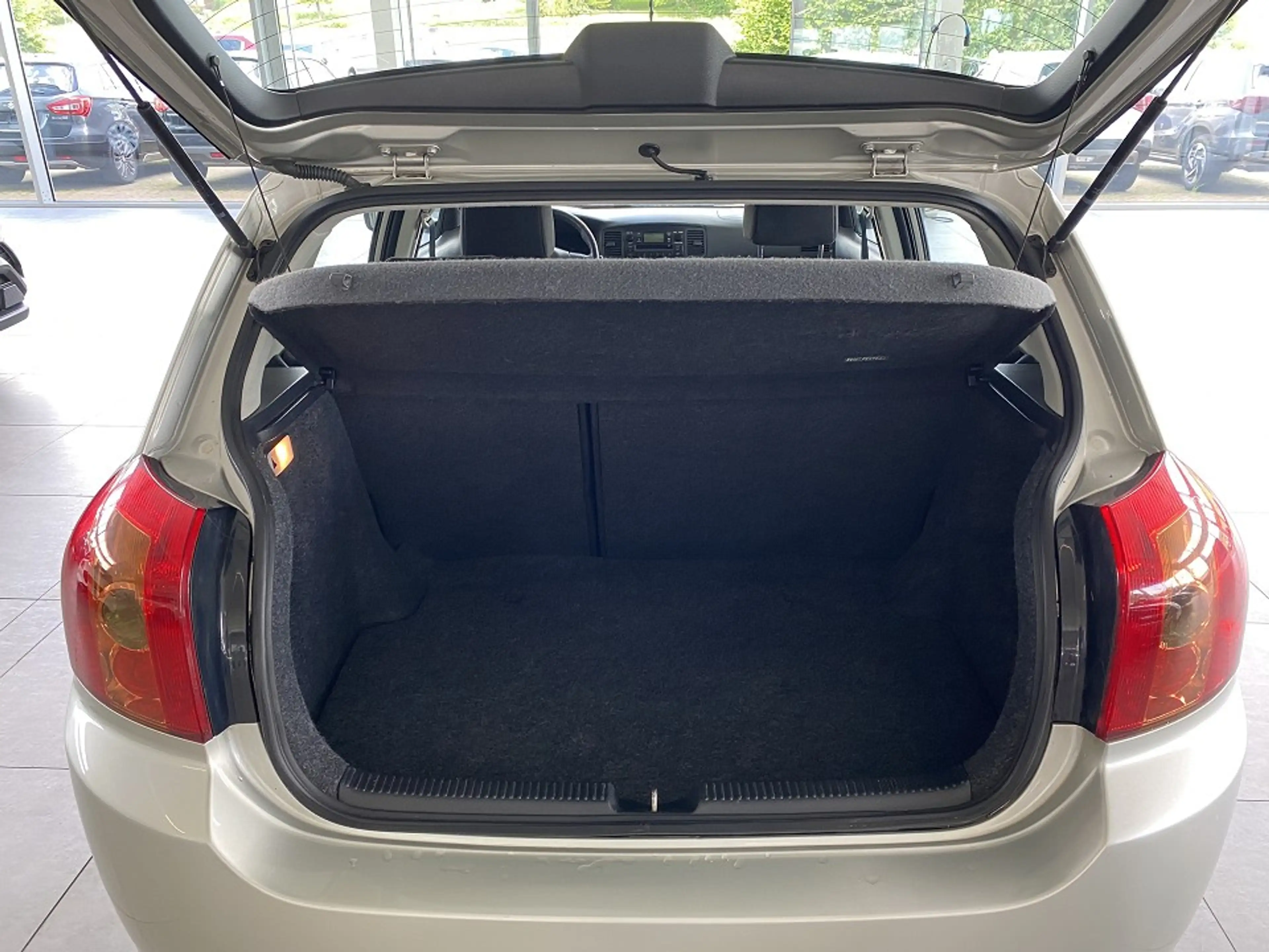 Toyota Corolla 1.4 Sol ALLWETTER KLIMAAUT. — photo 7