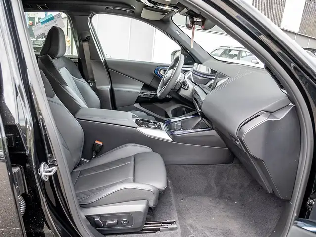 BMW X3 view 4