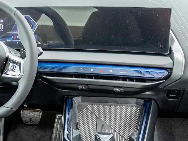 BMW X3 view 6
