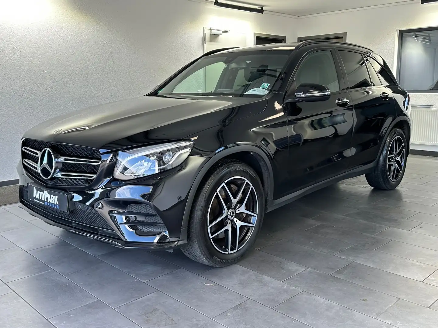 Mercedes-Benz GLC 220 d 4Matic AMG Line*AHK*Night Schwarz - 2