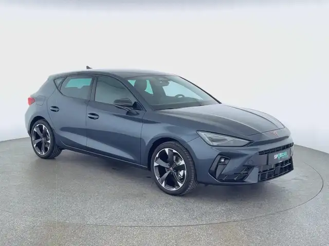 Cupra Leon view 4