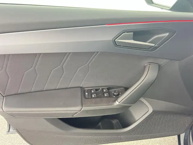 Cupra Leon view 12