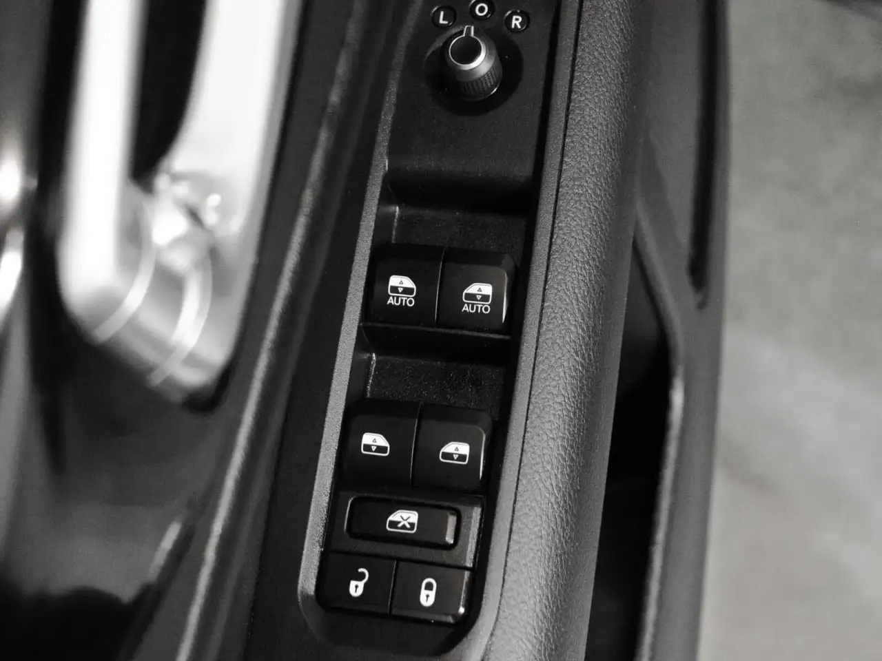 Jeep Compass photo Jeep Compass