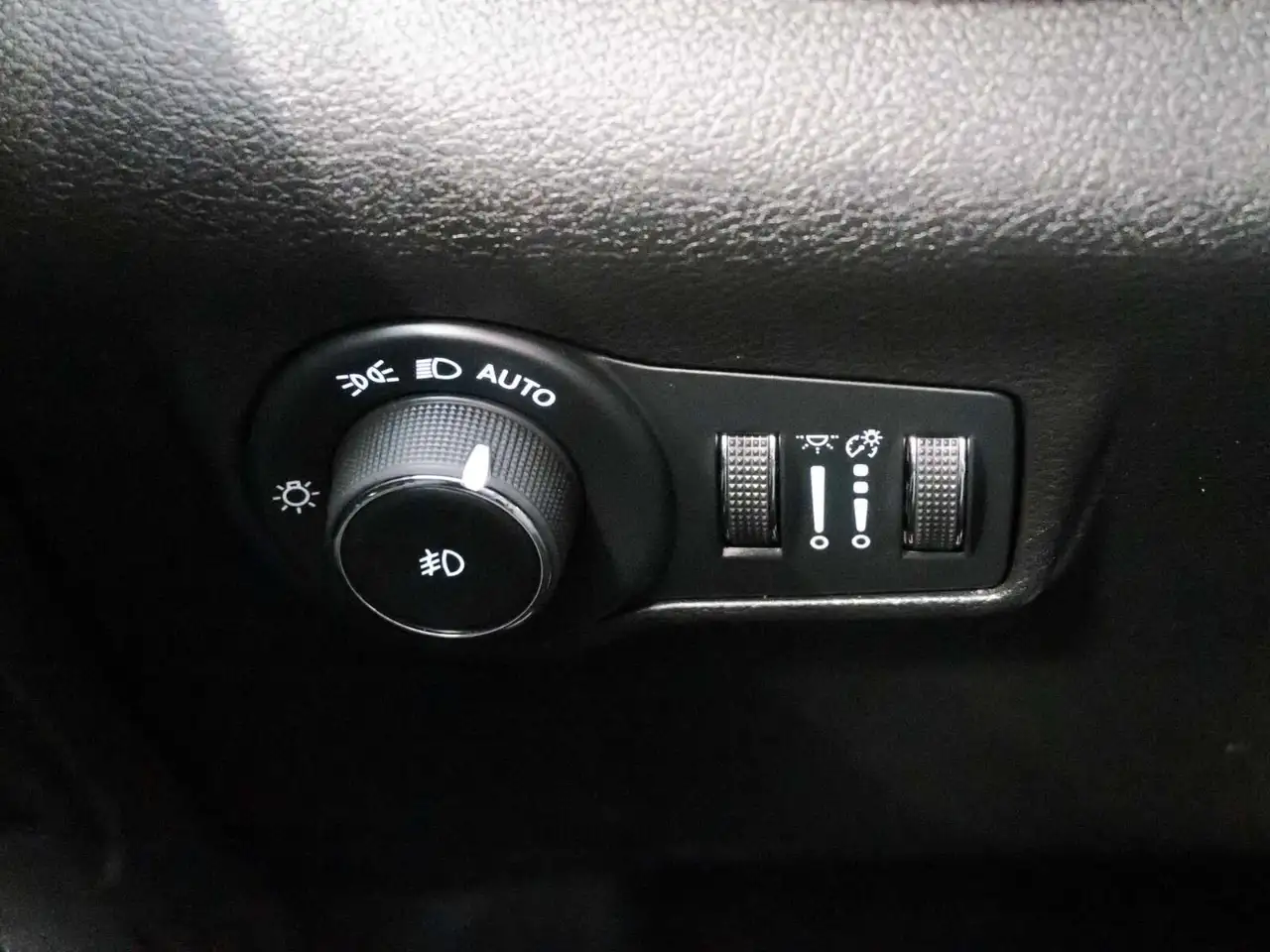 Jeep Compass photo Jeep Compass