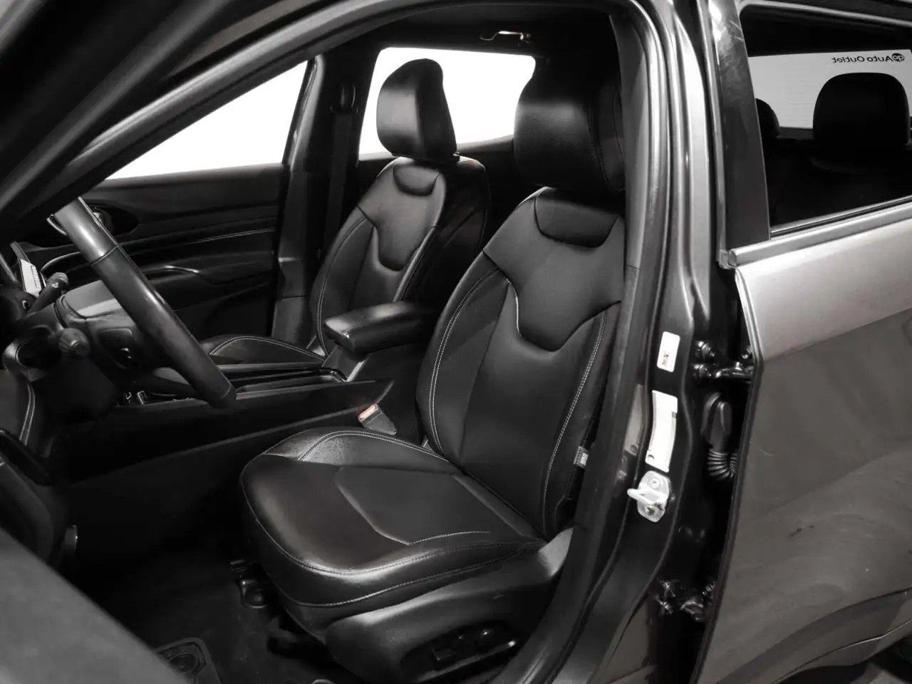 Jeep Compass photo Jeep Compass