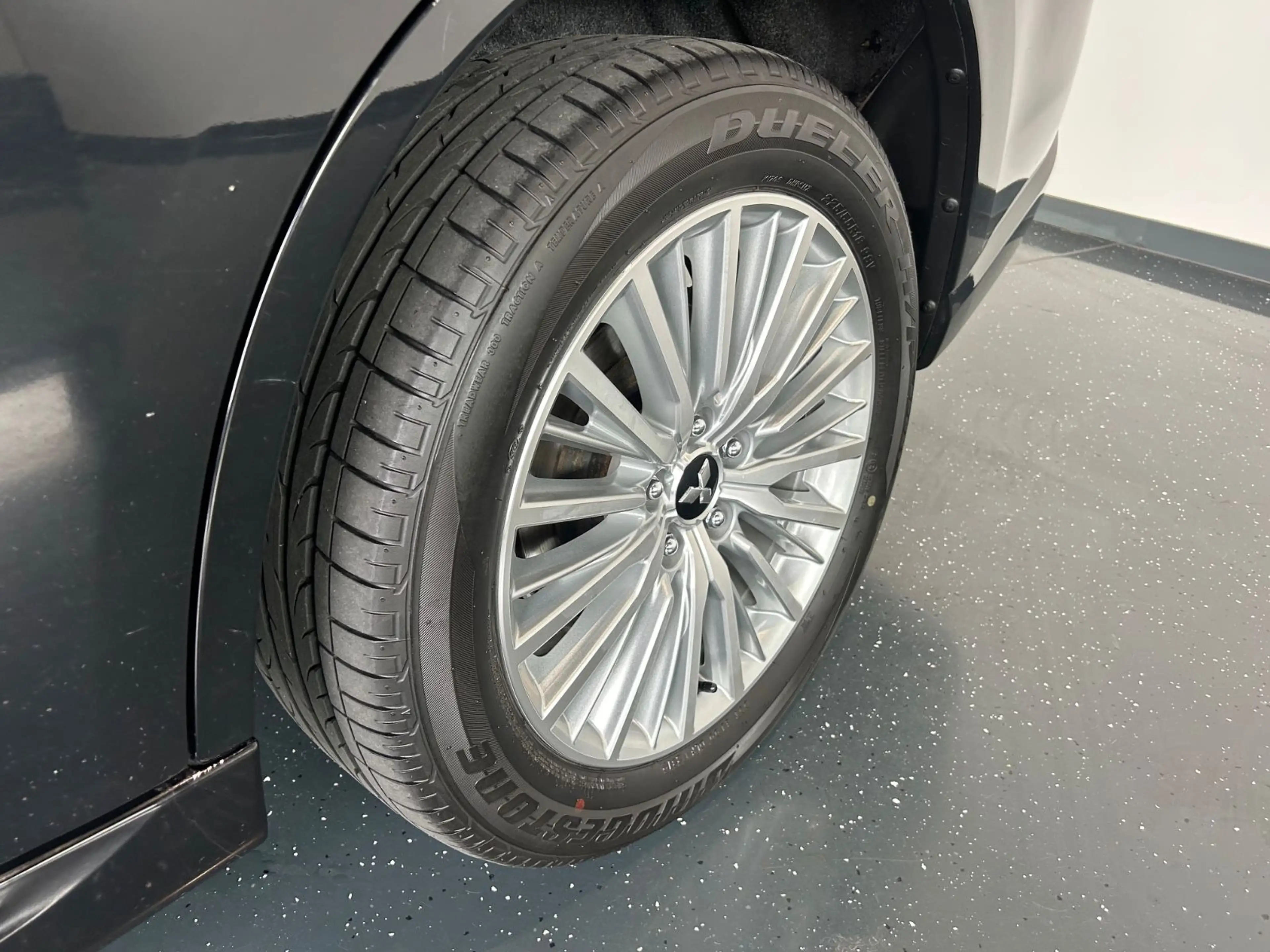 Mitsubishi Outlander PHEV Plus 4WD*EXCLUSIVE*LEDER*NAVI*KAM — photo 10