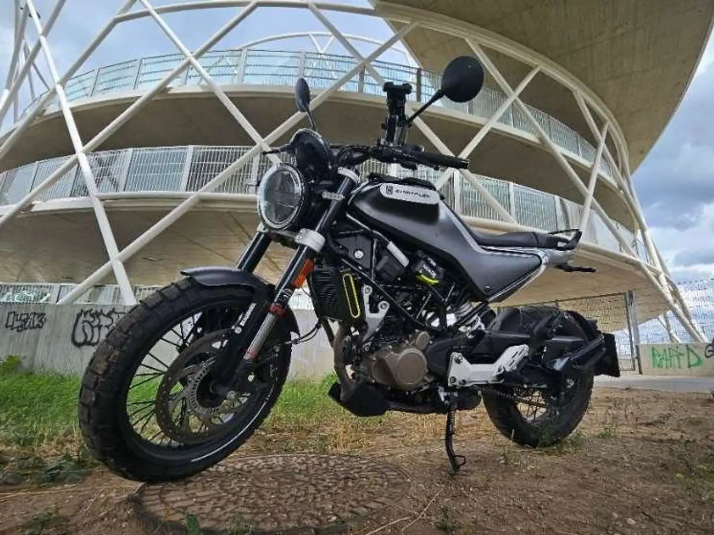 Husqvarna Svartpilen 125 Fekete - 1
