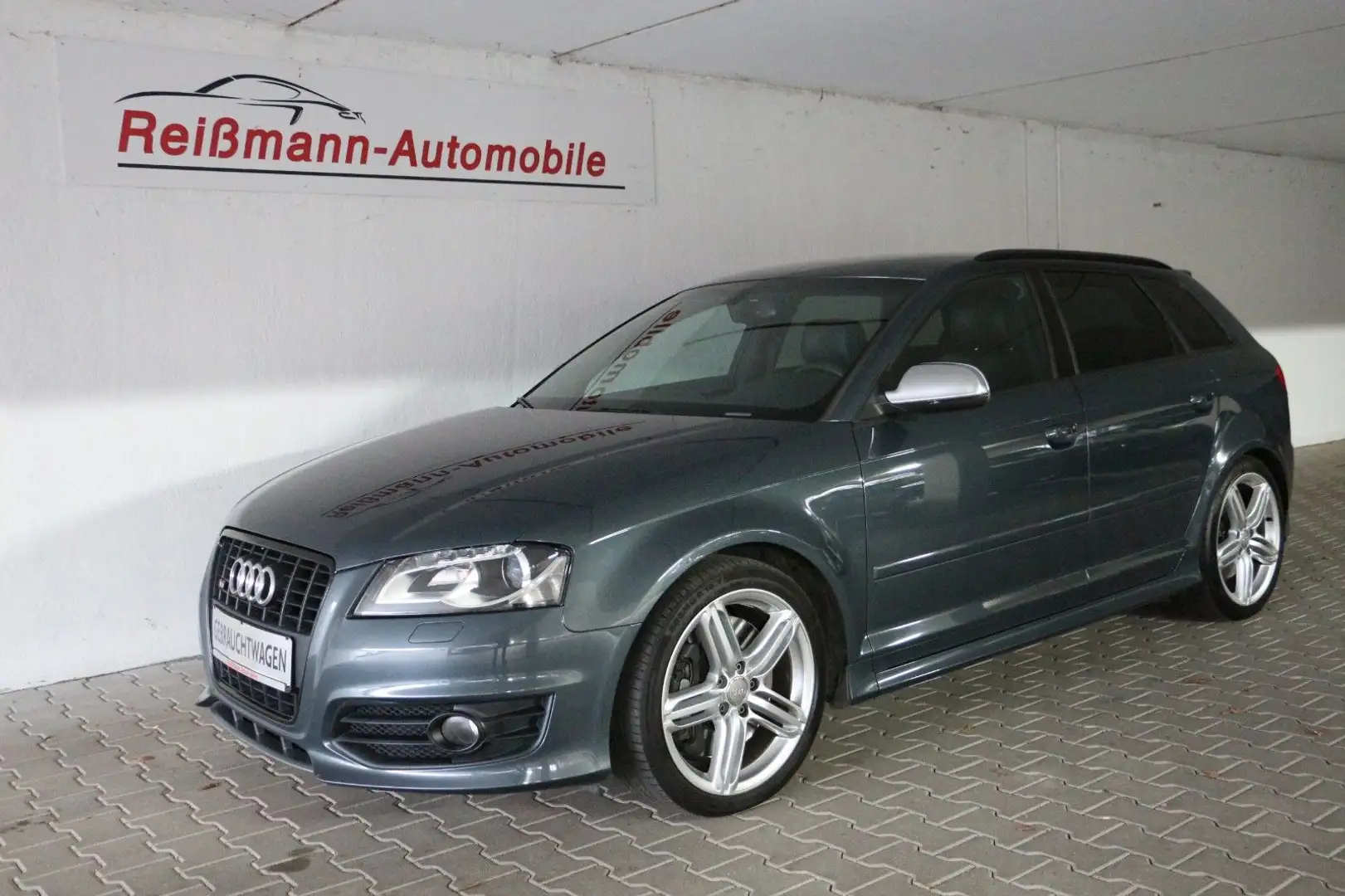Audi S3 Sportback 2.0 TFSI quattro, Leder, Navi, XENO Gris - 1