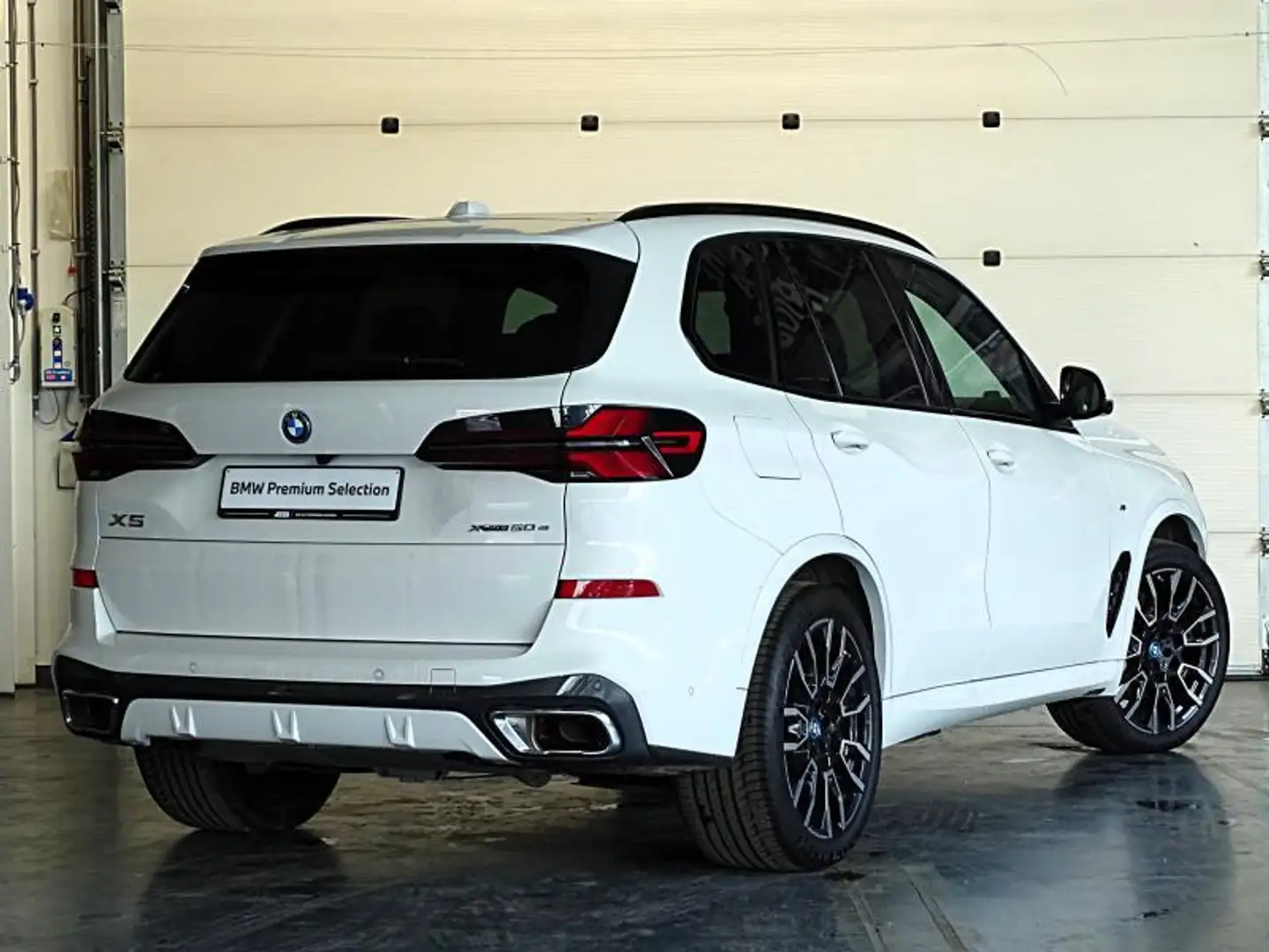 BMW X5 M SPORT - PANODAK - HARMAN-KAR Wit - 2