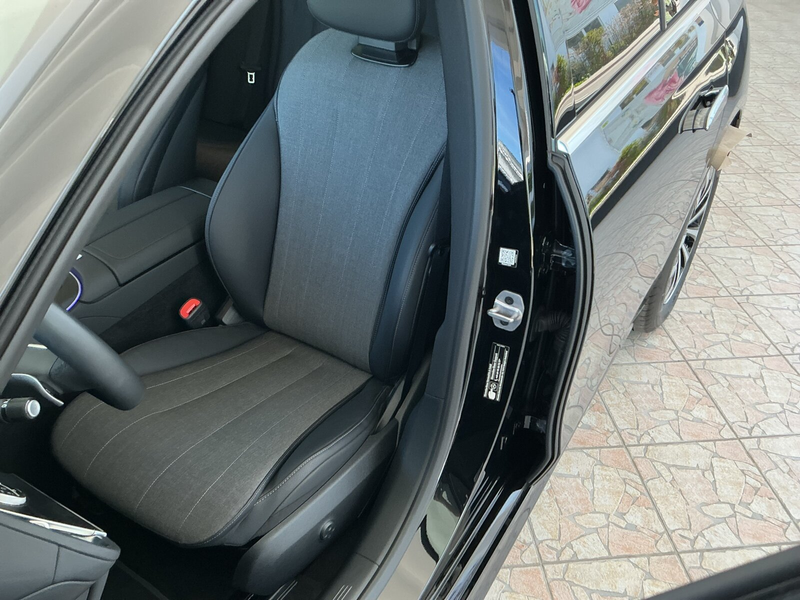 Mercedes-Benz E 200 E 200 Avantgarde/Distronic/Kamera/Pano.-Dach Navi — photo 10