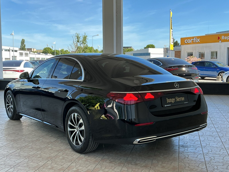 Mercedes-Benz E 200 E 200 Avantgarde/Distronic/Kamera/Pano.-Dach Navi — photo 7