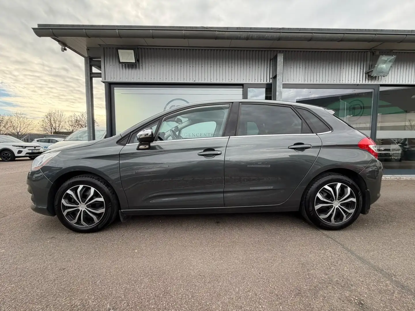 Citroen C4 Lim. Selection*Euro5*Klima*SHZ*StHz*1 Hand* Grau - 2