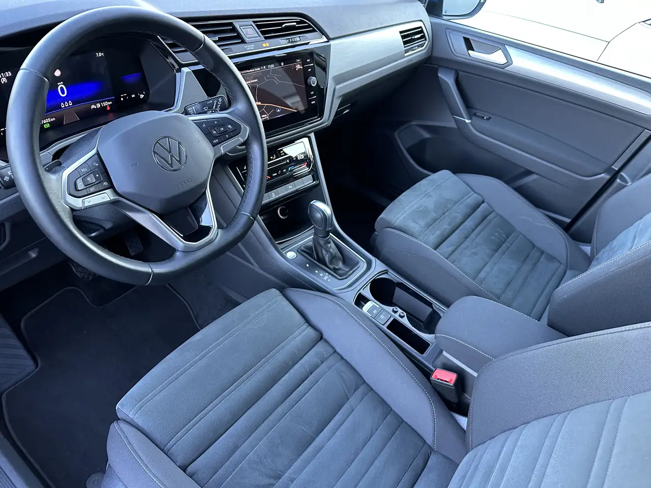 Volkswagen Touran 2.0 TDI DSG IQ-DRIVE NAV+LED+KAM+ACC+VC 7