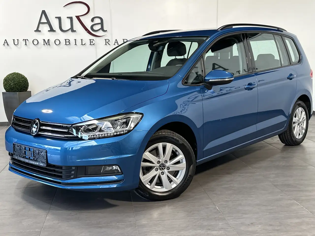 Volkswagen Touran 2.0 TDI DSG IQ-DRIVE NAV+LED+KAM+ACC+VC 2
