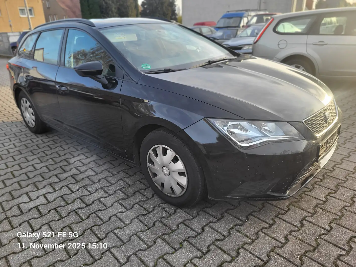 SEAT Leon Reference Schwarz - 1