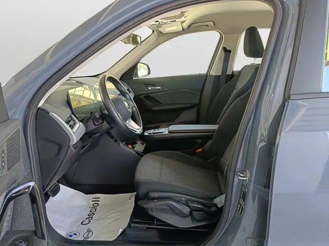 BMW X1 view 8