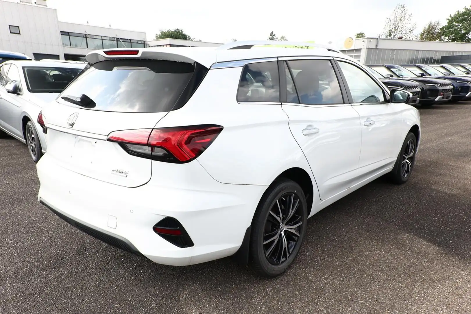 MG MG5 Luxury 5 51kWh ACC Kam360° LED Nav SHZ Keyl 130... White - 2