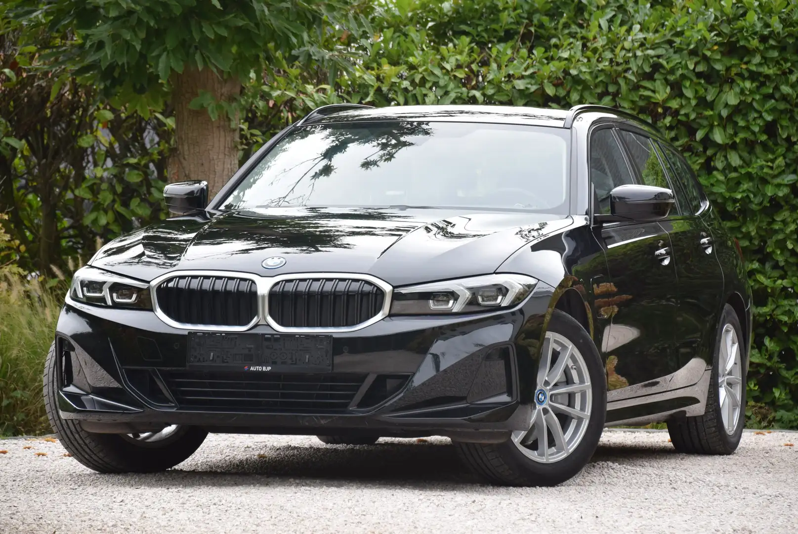 BMW 320 320e Touring Aut. Facelift 15 000km!!!! Zwart - 2