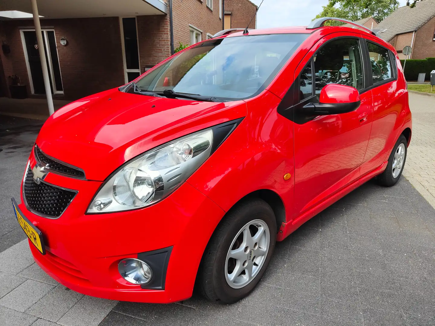 Chevrolet Spark Spark 1.2 16V LT Rood - 2