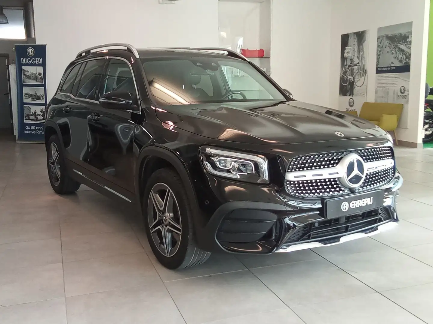 Mercedes-Benz GLB 180 GLB 180 Automatic Premium Negru - 2