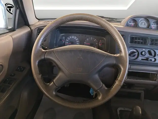 Mitsubishi Pajero Sport view 13