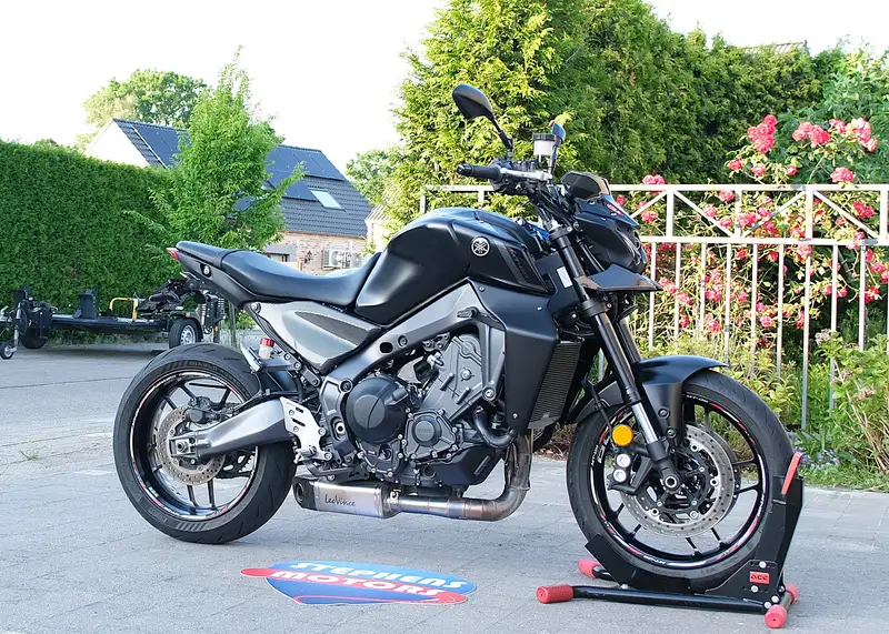 Yamaha MT-09 - foto 2