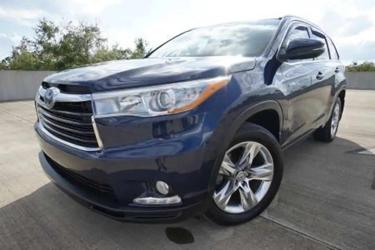 Toyota Highlander снимка Toyota Highlander