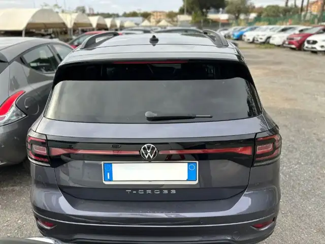 Volkswagen T-Cross view 5
