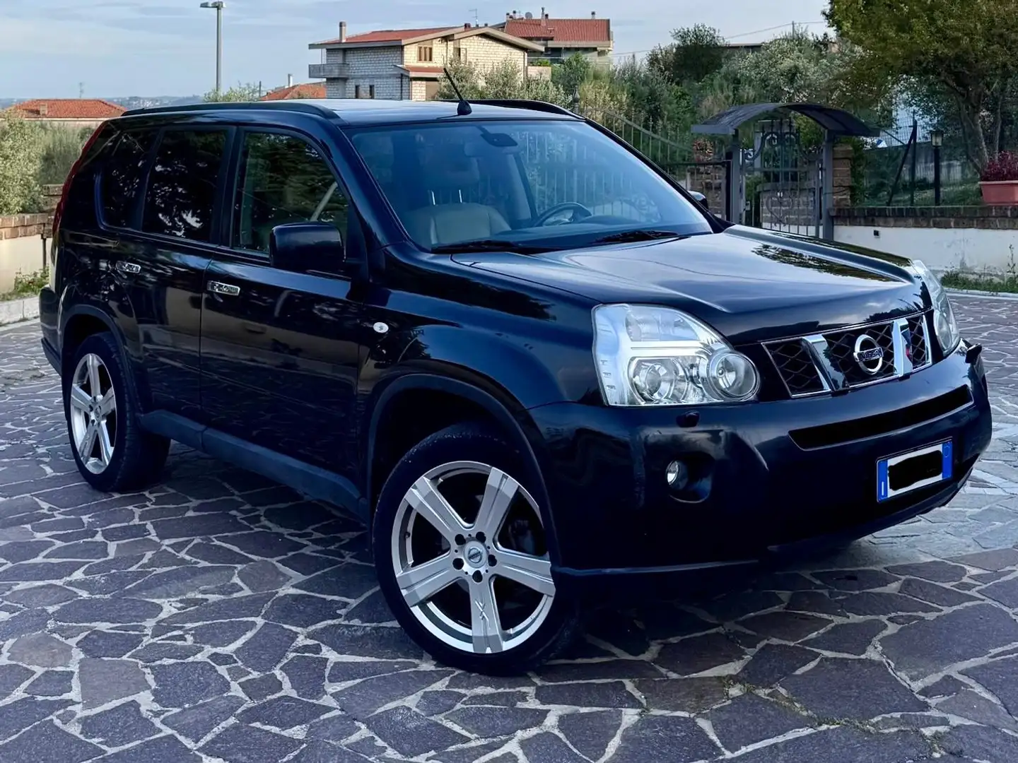 Nissan X-Trail X-Trail II 2008 2.0 dci SE 173cv Nero - 1