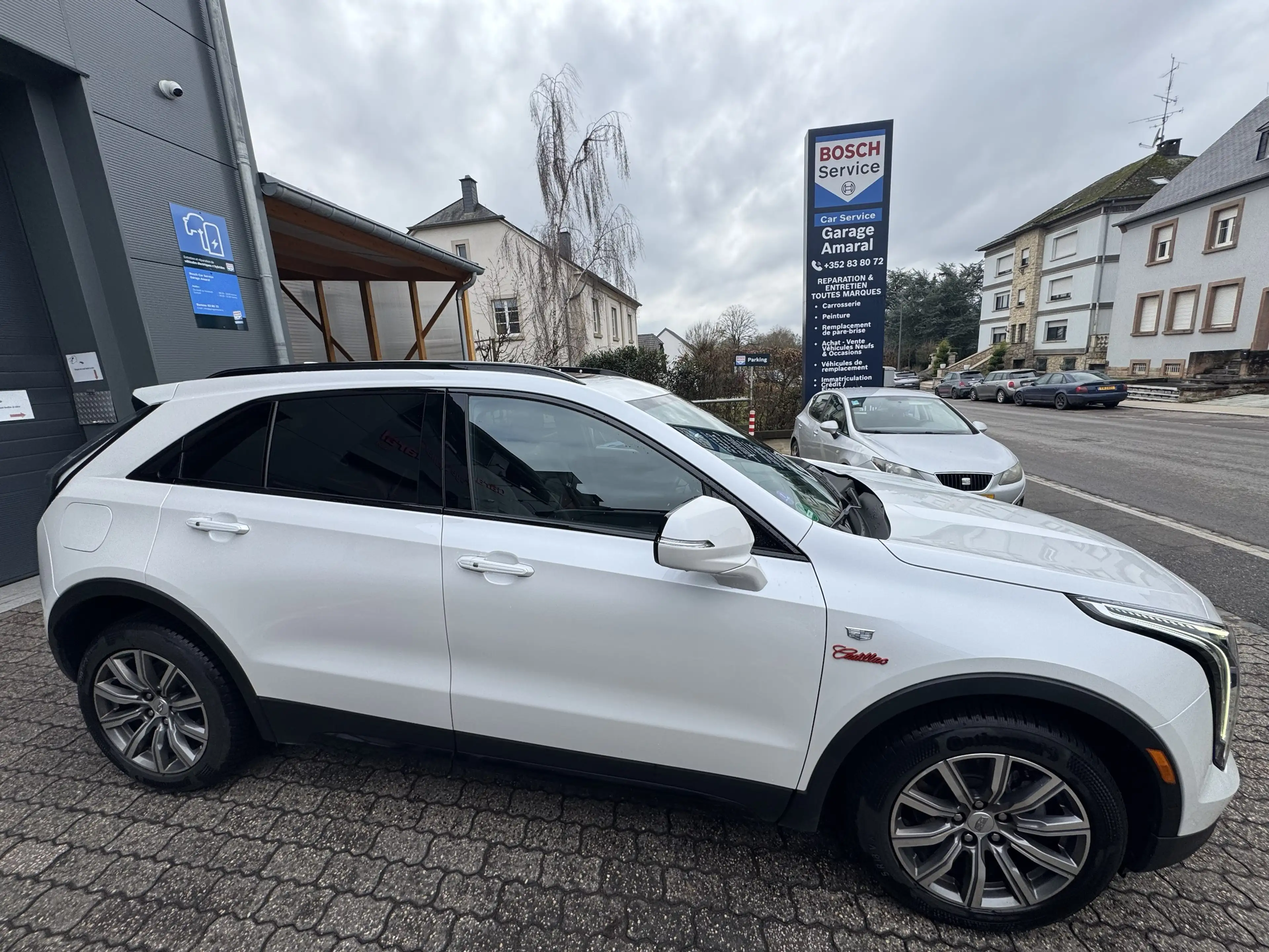 Cadillac XT4 350T AWD — photo 8